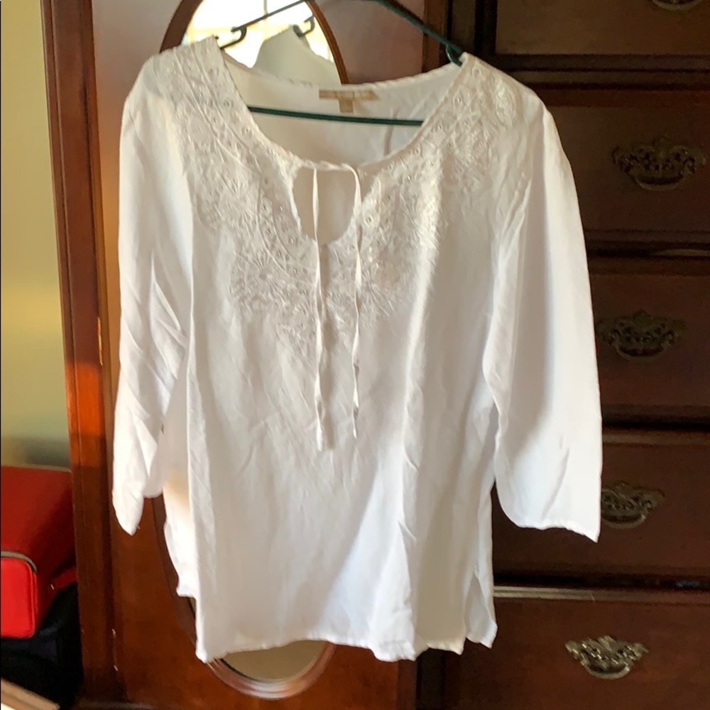 Bright white NWOT linen top